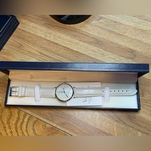 Vicence Round Case Watch 14K